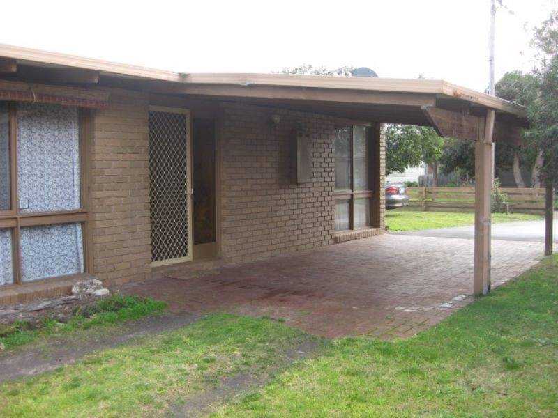 13 Sundew Avenue, Rosebud West VIC 3940
