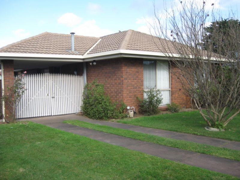 95 Cootamundra Avenue, Rosebud West VIC 3940