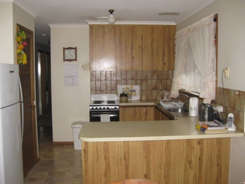 95 Cootamundra Avenue, Rosebud West VIC 3940