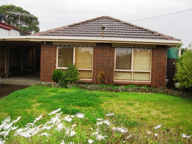 61 Fifth Avenue, Rosebud VIC 3939