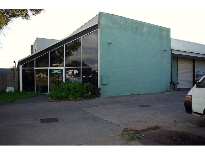 1/2 David Court, Rosebud West VIC 3940