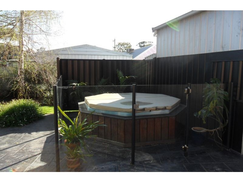 52 Sunningdale Road, Rosebud VIC 3939