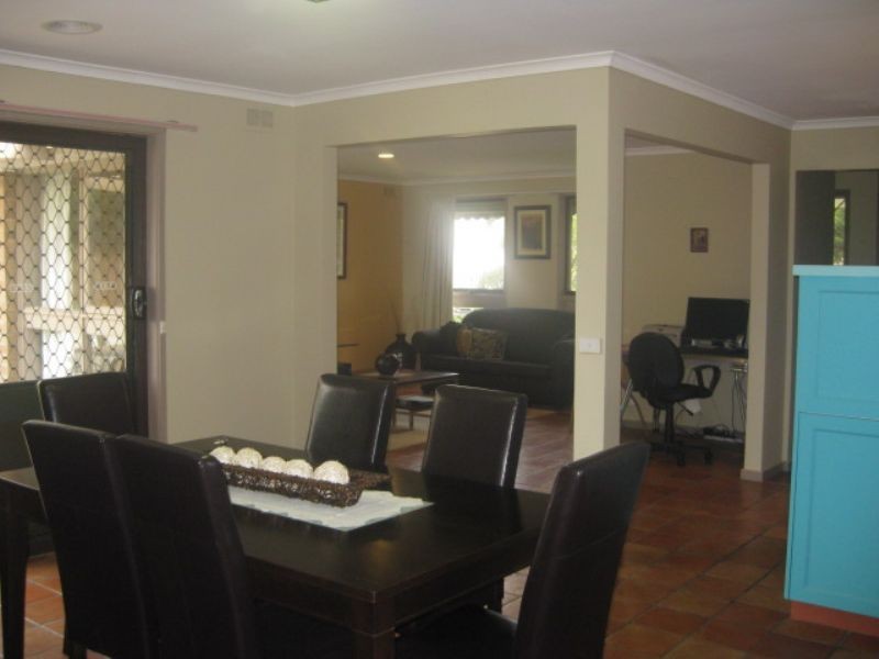 27 Johnson Street, Rosebud West VIC 3940