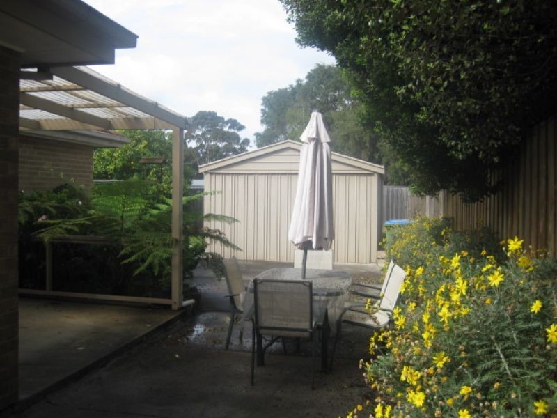 27 Johnson Street, Rosebud West VIC 3940