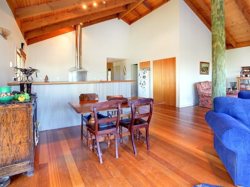 16 Bowen Street, Mccrae VIC 3938