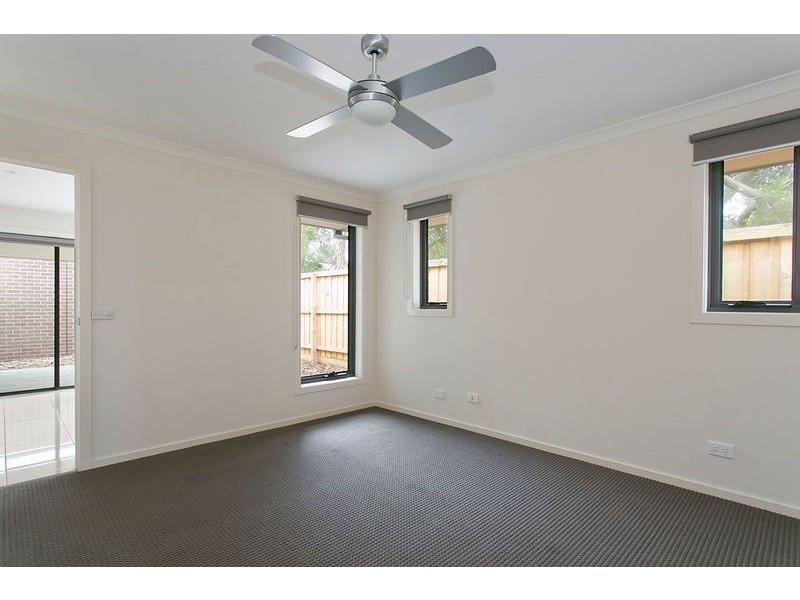 2/1 Teal Street, Rosebud West VIC 3940
