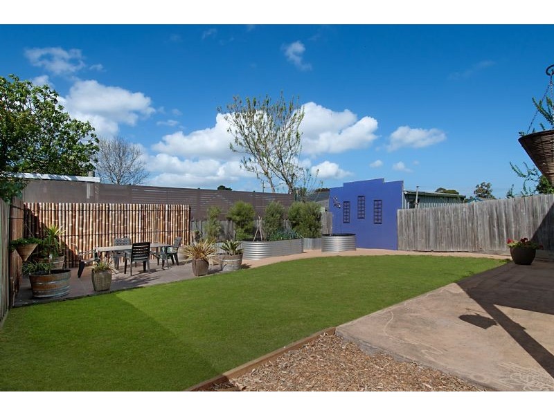 83 Ninth Avenue, Rosebud VIC 3939