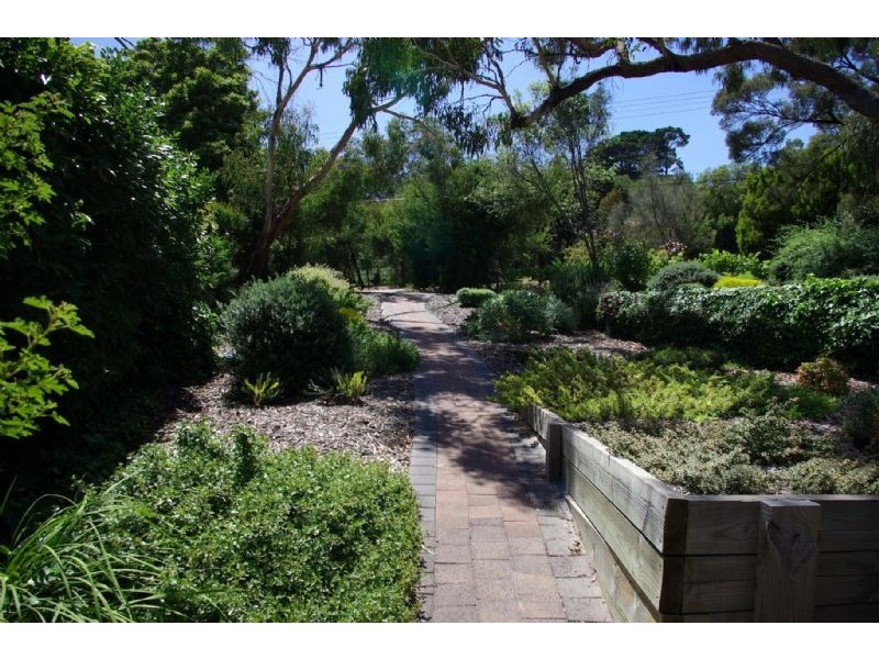 2 Parkes Street, Mccrae VIC 3938