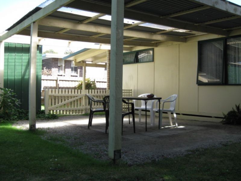 17 Ella Crescent, Rosebud West VIC 3940