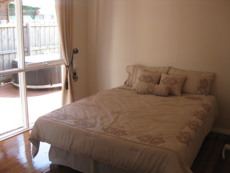 178 Ninth Avenue, Rosebud VIC 3939