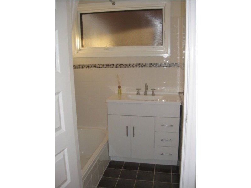 178 Ninth Avenue, Rosebud VIC 3939