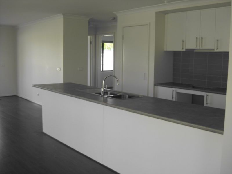 77 Wingara Drive, Rosebud VIC 3939