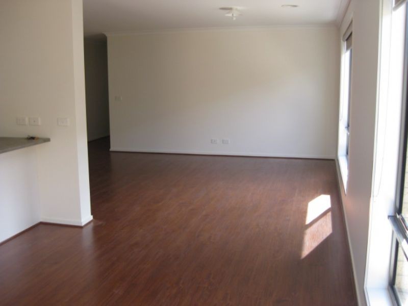 77 Wingara Drive, Rosebud VIC 3939