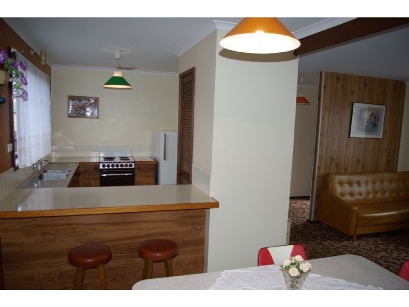 14 Third Avenue, Rosebud VIC 3939