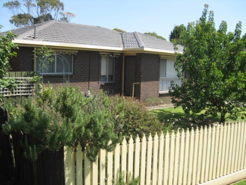 11 Cain Street, Rosebud West VIC 3940