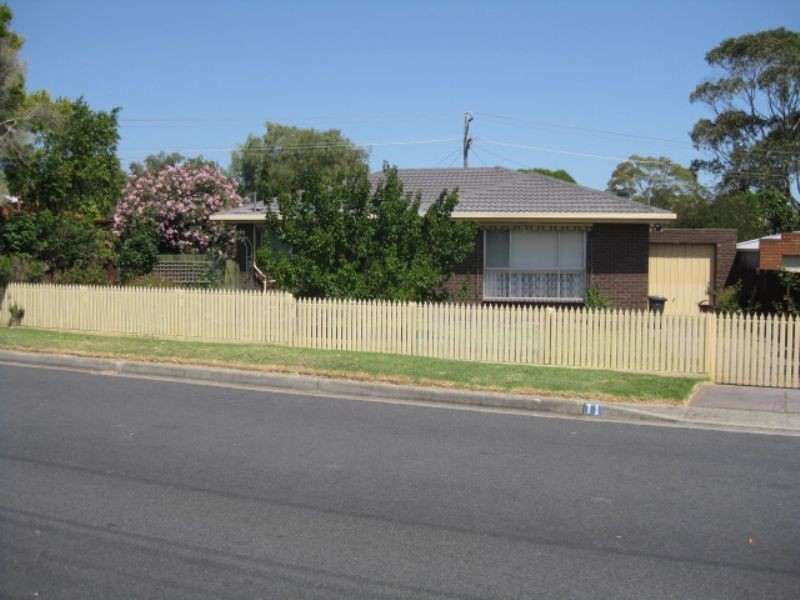 11 Cain Street, Rosebud West VIC 3940