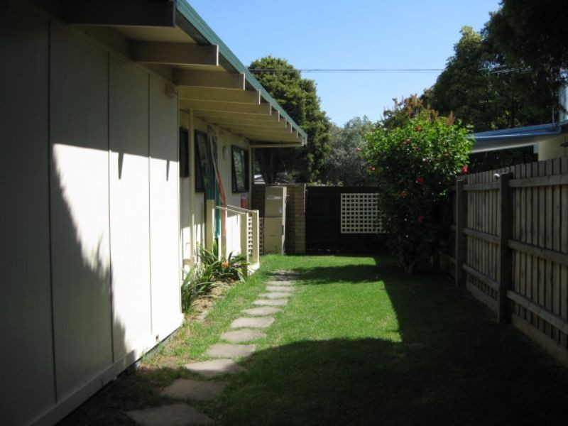 17 Ella Crescent, Rosebud West VIC 3940