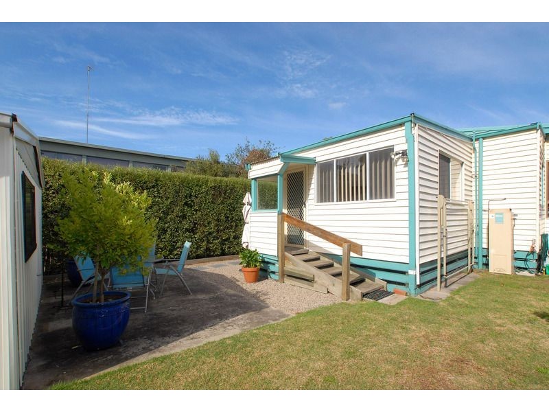 113 Ninth Avenue, Rosebud VIC 3939