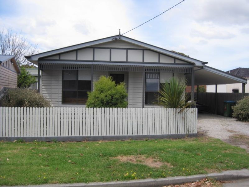 17 Johnson Street, Rosebud West VIC 3940