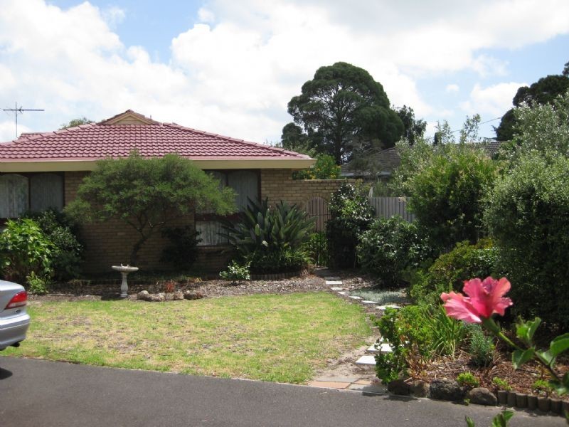 12 Bromley Street, Rosebud VIC 3939