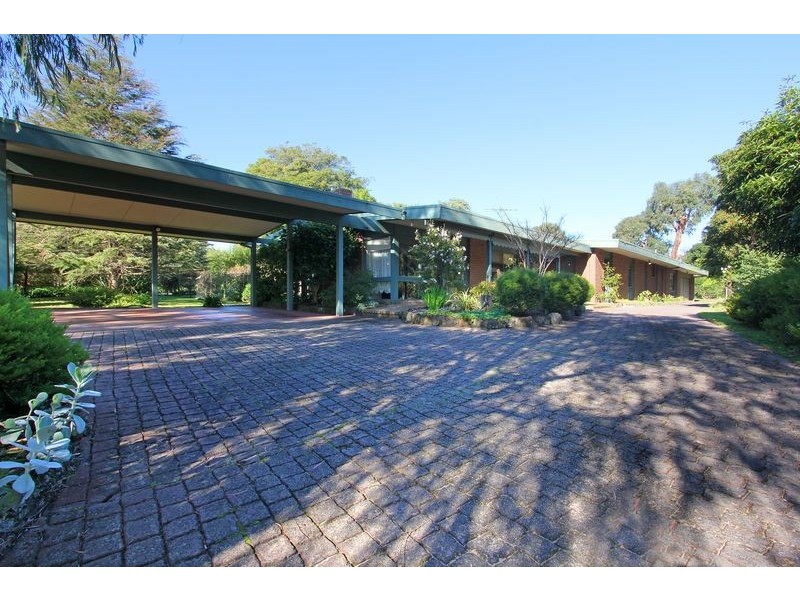 126 Elizabeth Drive, Rosebud VIC 3939