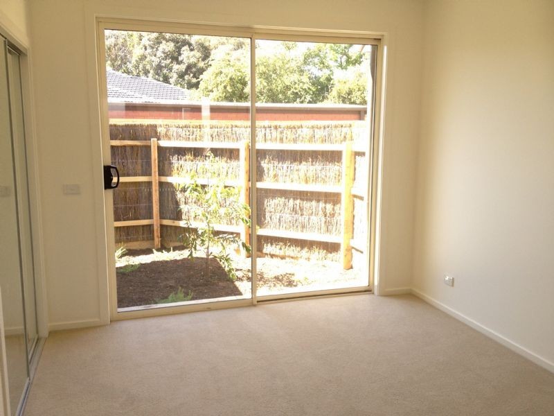 2/30 Warranilla Avenue, Rosebud VIC 3939