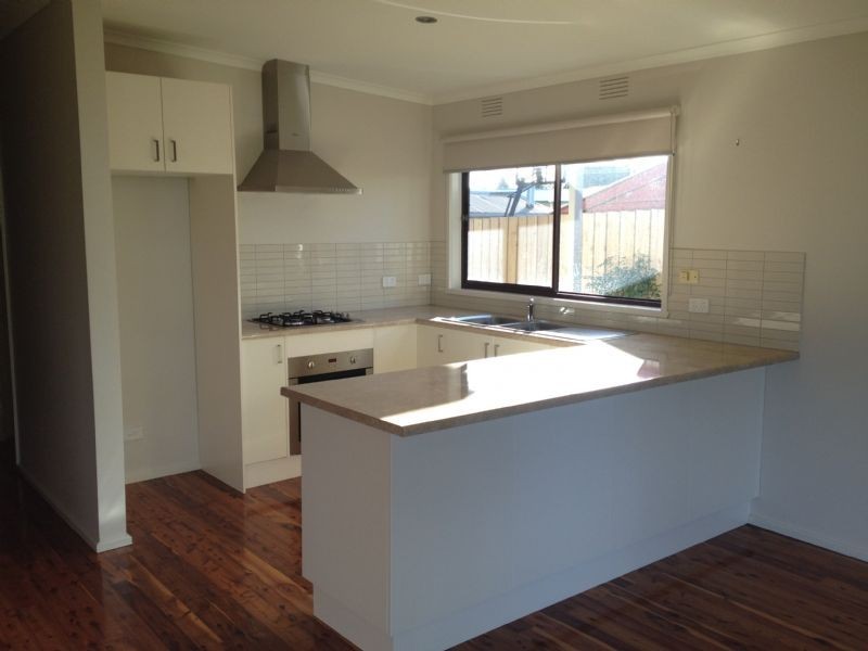 2 Greenhood Crescent, Rosebud West VIC 3940