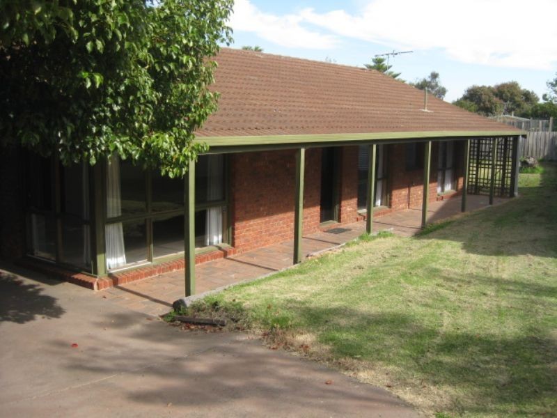 2 Windella Avenue, Rosebud VIC 3939