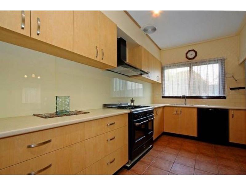 89 Seventh Avenue, Rosebud VIC 3939