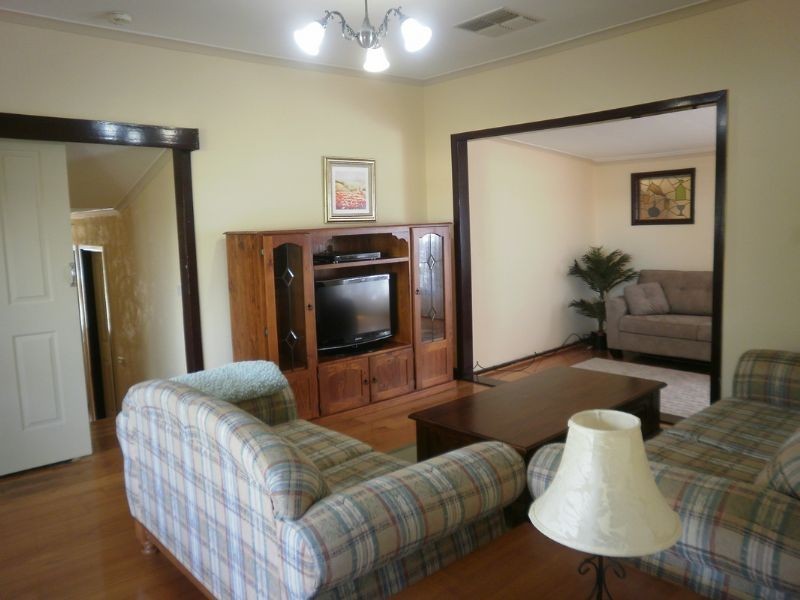 89 Seventh Avenue, Rosebud VIC 3939