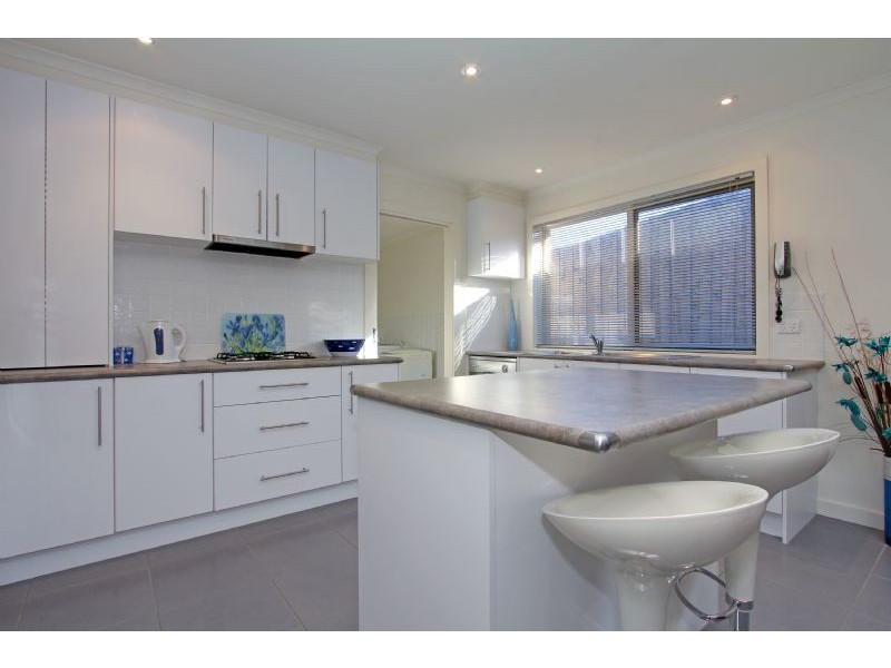 2/170 Ninth Avenue, Rosebud VIC 3939