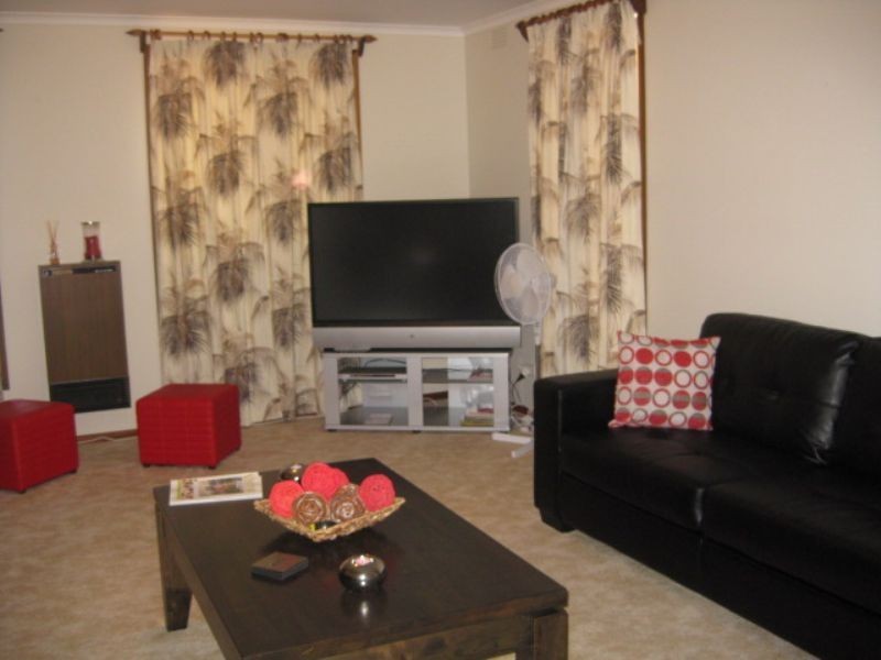 42 Flamingo Road, Rosebud West VIC 3940