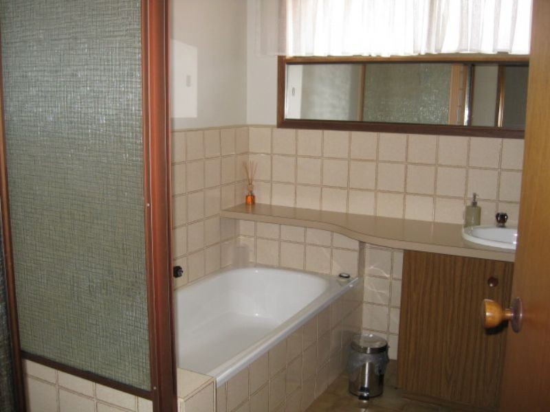 42 Flamingo Road, Rosebud West VIC 3940