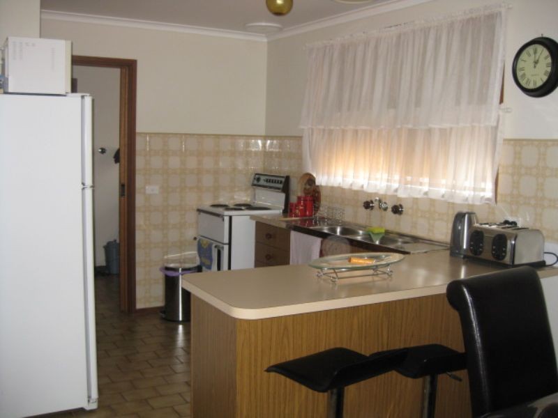 42 Flamingo Road, Rosebud West VIC 3940