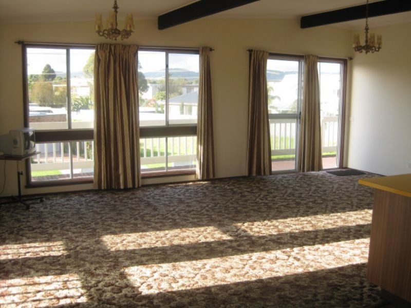 9 Seaview Avenue, Safety Beach VIC 3936