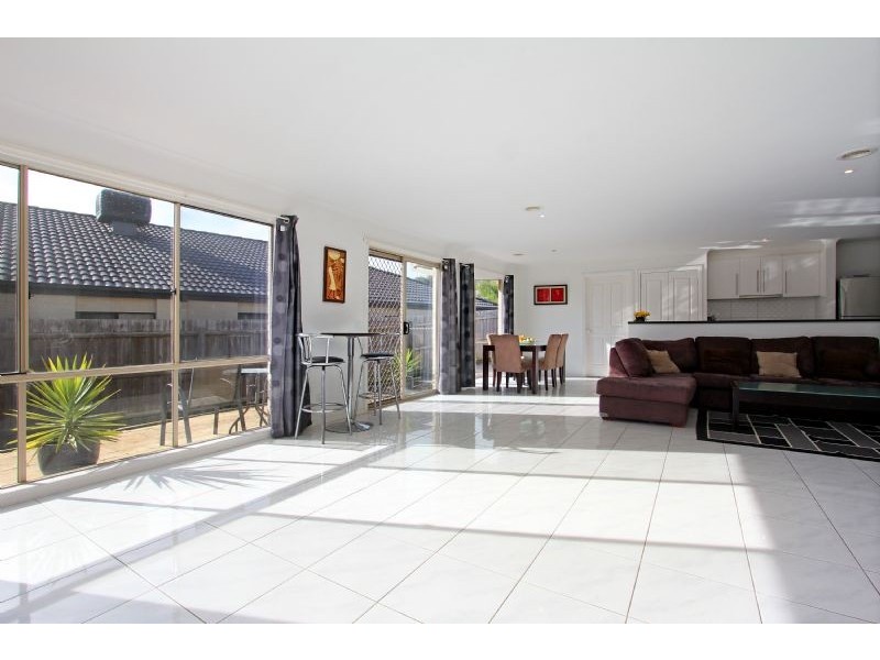 4 Greenhill Road, Rosebud VIC 3939