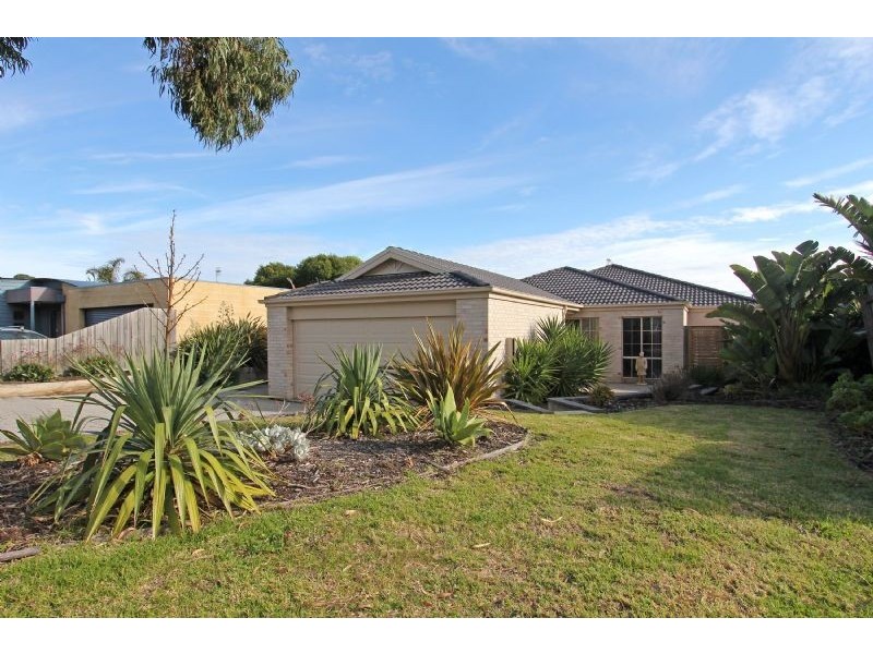 4 Greenhill Road, Rosebud VIC 3939