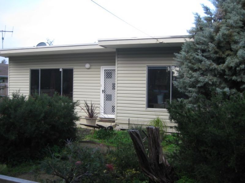 81 Broadway, Rosebud West VIC 3940