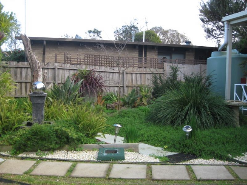 81 Broadway, Rosebud West VIC 3940