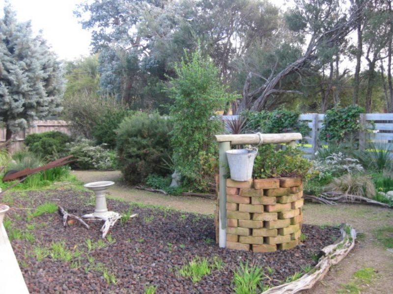 81 Broadway, Rosebud West VIC 3940