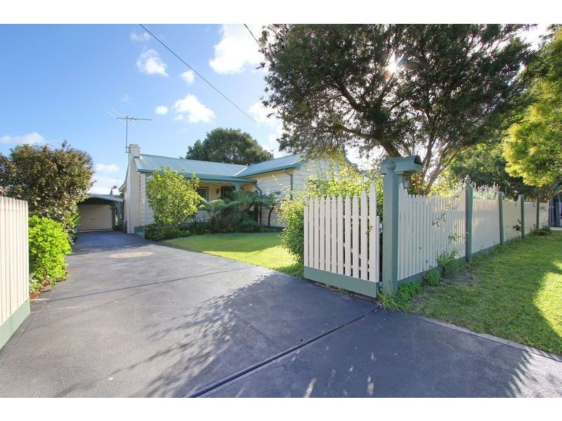 26 Foam Street, Rosebud VIC 3939