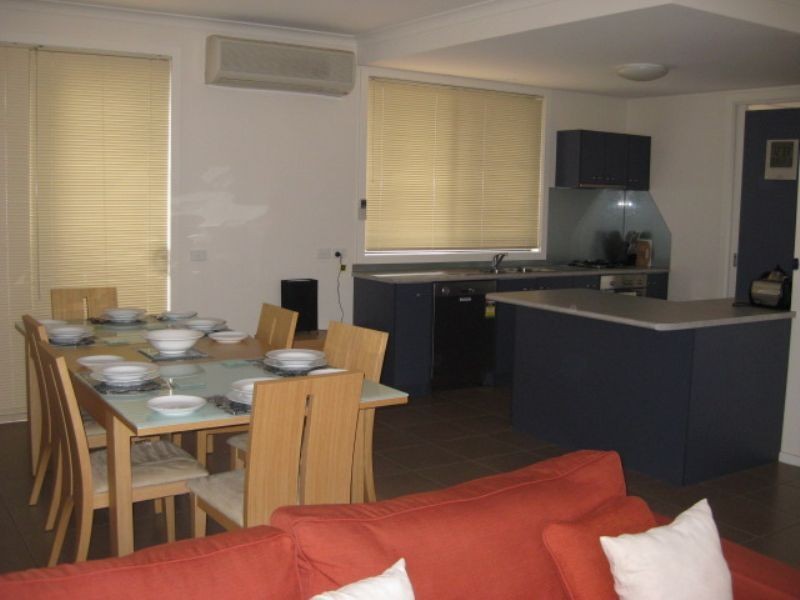 1/1 Adams Avenue, Rosebud VIC 3939