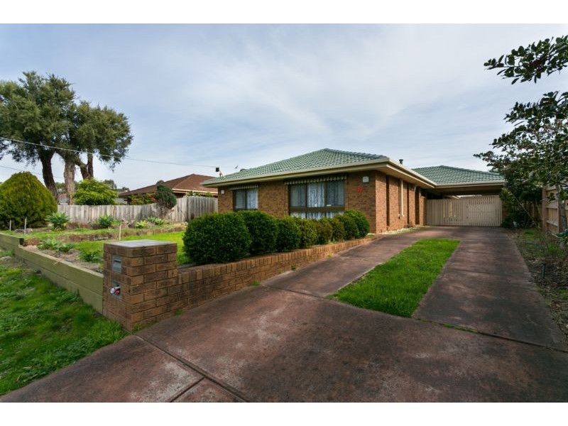 74 Leon Avenue, Rosebud VIC 3939