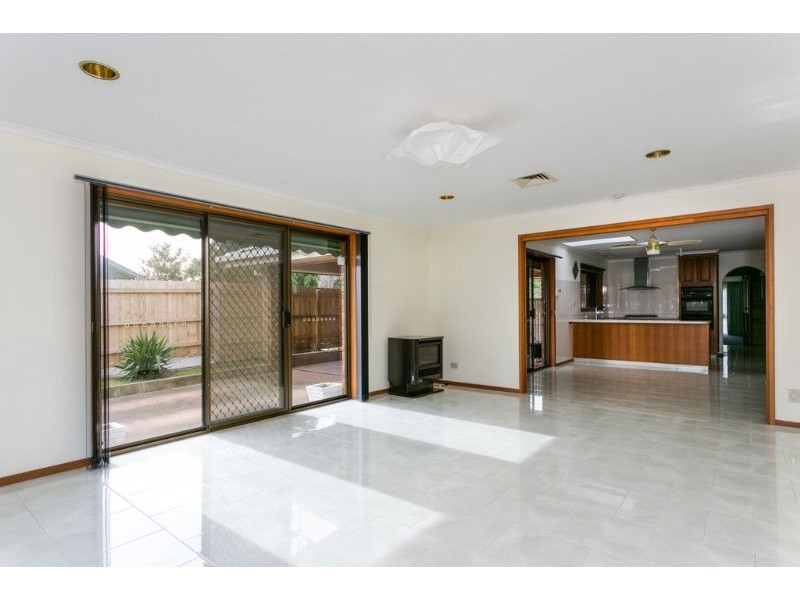 74 Leon Avenue, Rosebud VIC 3939