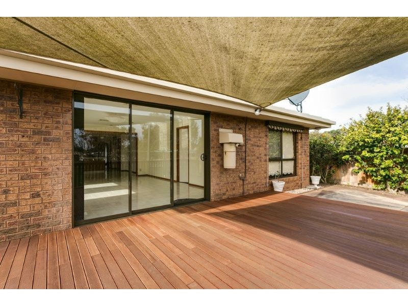 74 Leon Avenue, Rosebud VIC 3939