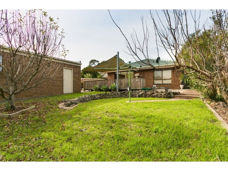 74 Leon Avenue, Rosebud VIC 3939