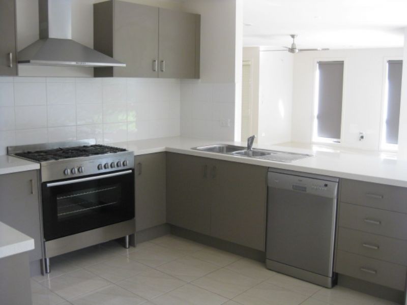 1/1 Teal Street, Rosebud West VIC 3940