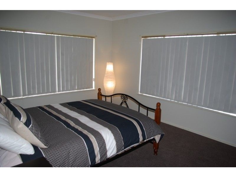 49 South Road, Rosebud VIC 3939