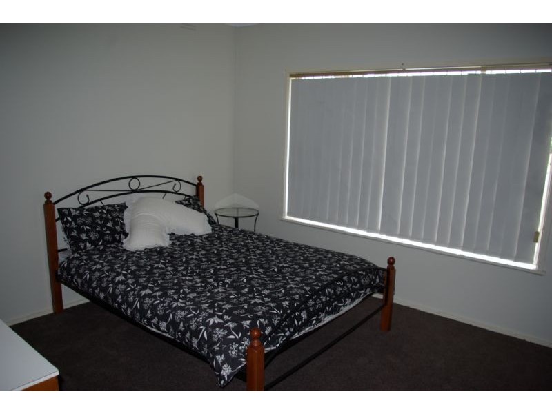 49 South Road, Rosebud VIC 3939