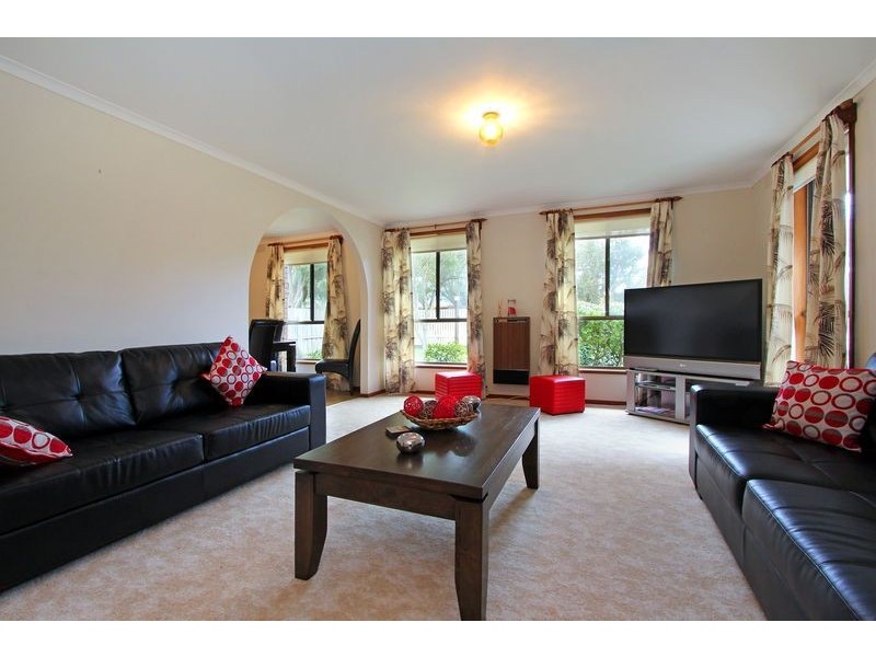 42 Flamingo Road, Rosebud West VIC 3940